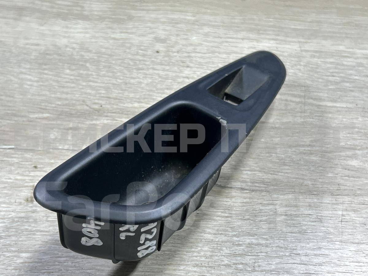 Ручка двери задней левой на Пежо 408 I 96565185XT