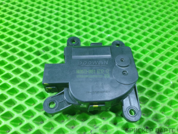 Моторчик (сервопривод печки) заслонки отопителя для Киа Селтос 1 поколение (SP2)