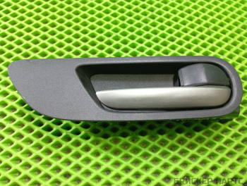 Ручка открывания пассажирской двери (передней правой) внутренняя для Мазда 3 2 (BL)