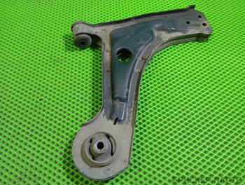 Рычаг передний правый для Сузуки Рено 1 поколение 96415064