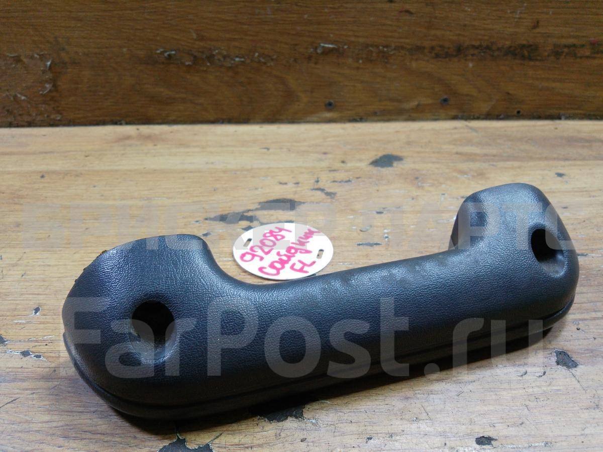 Ручка двери водительской (передней левой) для Сузуки Сайдкик 1 поколение 84450-82000-5ES