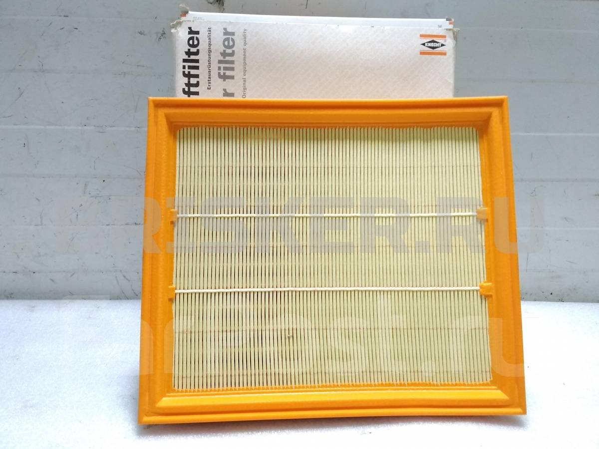 Фильтр воздушный на Фольксваген Гольф Mk3 LX405