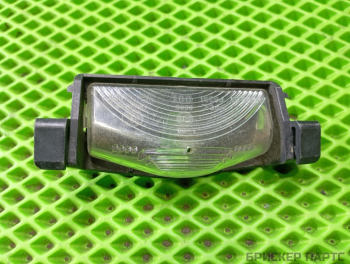 Плафон подсветки заднего номера (фонарь освещения номерного знака) для Мазда 3 2 (BL) BBM551270D