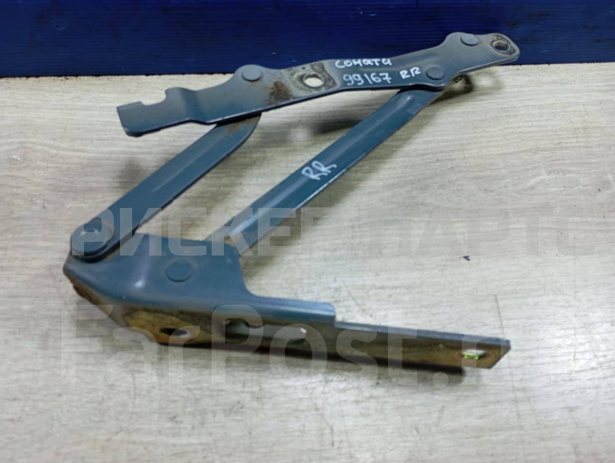 Петля багажника правая на Хендай Соната V поколение NF 792203K000