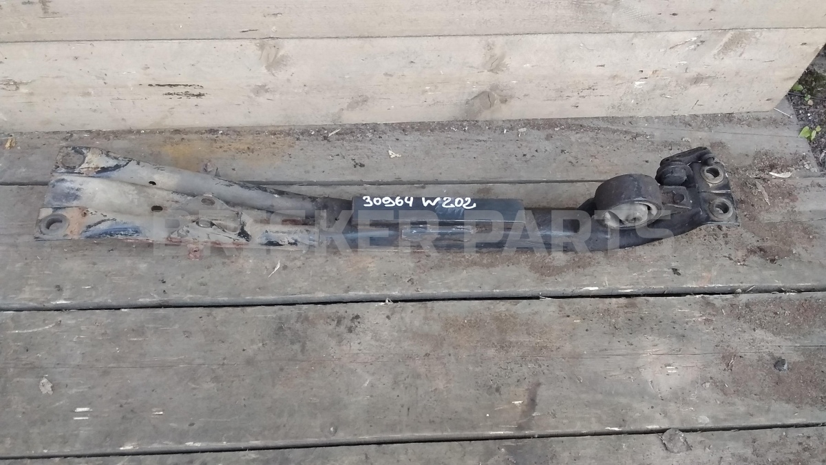 Балка подмоторная (лыжа) для Mercedes (Мерседес) Ц-класс W202