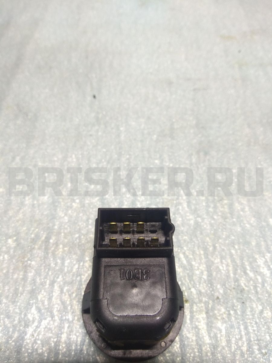 Стекло двери задней левой (форточка) для ГAS 31105 Волга 