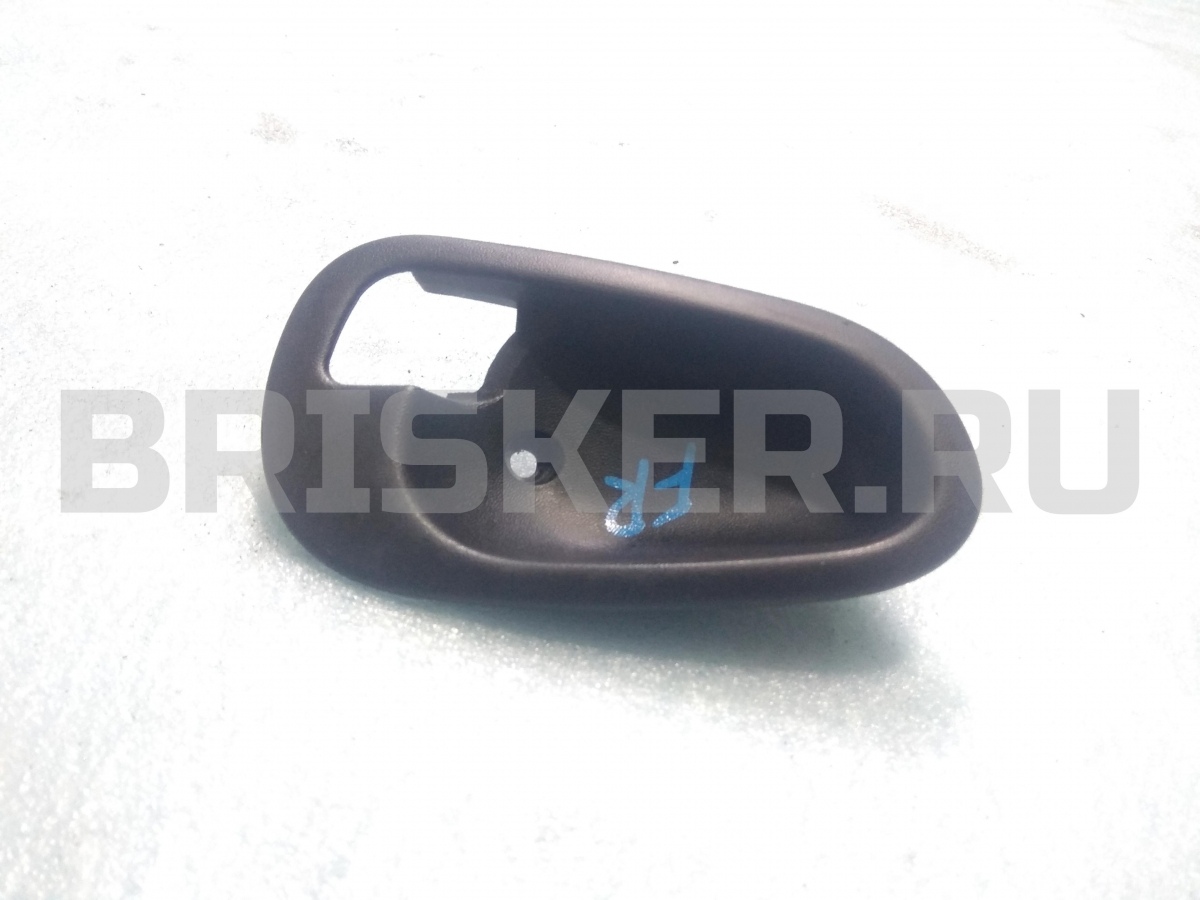 Накладка ручки (облицовка) двери передней правой для Митсубиси Каризма I поколение рестайлинг