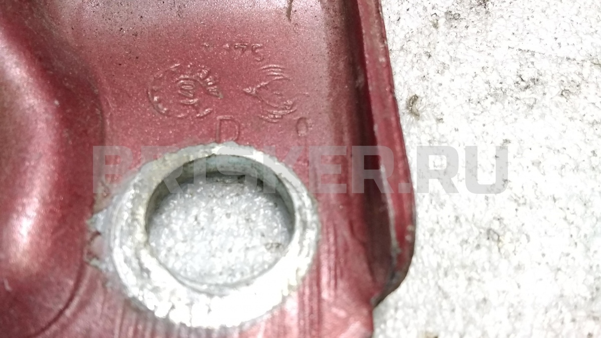 Кронштейн задних сидений для Сузуки Альто 7 (HA25)