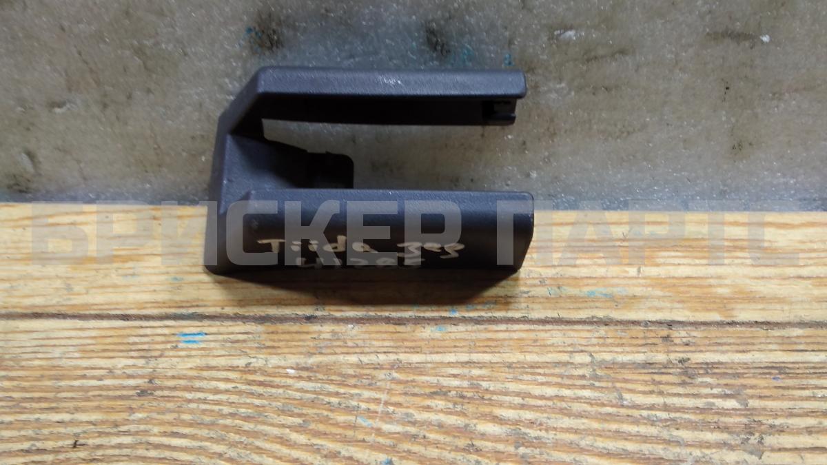 Накладка кронштейна сиденья для Ниссан Тиида 1 поколение C11