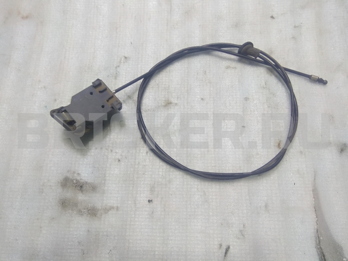 Эмблема на Тойота Витц