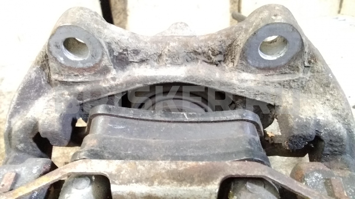 Уплотнитель капота для Митсубиси Каризма I поколение рестайлинг