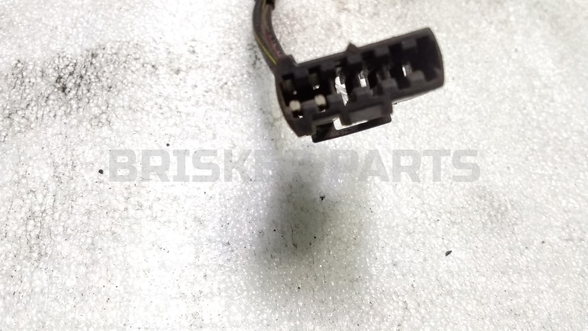 Крышка зеркала внутрення правая (уголок) для 2114