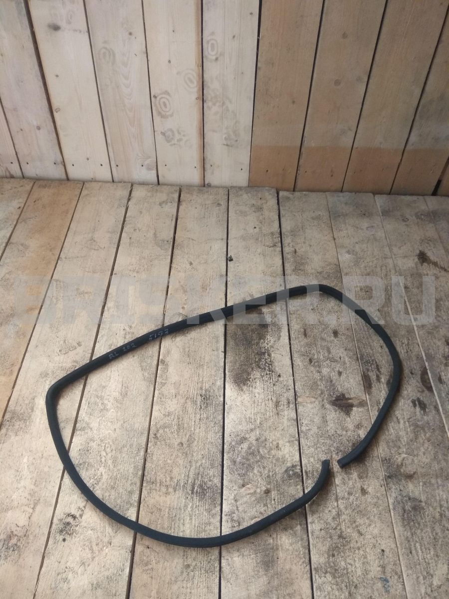 Уплотнитель двери задней левой для Mercedes (Мерседес) Ц-класс W202