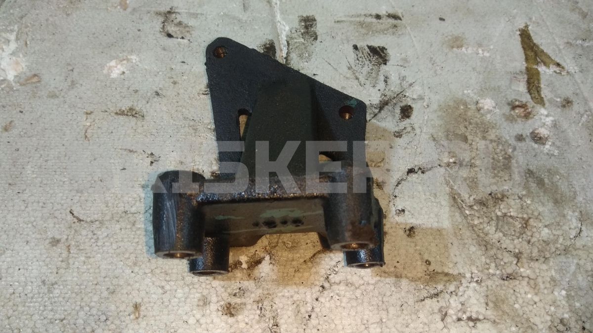 Кронштейн крепления насоса гидроусилителя руля (ГУР) для Киа Маджентис 1 поколение