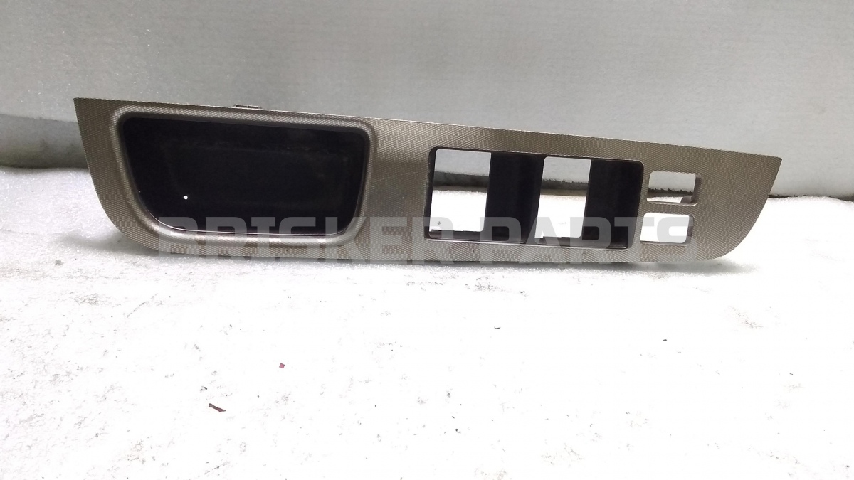 Ручка двери водительской (передней левой) для Ниссан Тиида 1 поколение C11