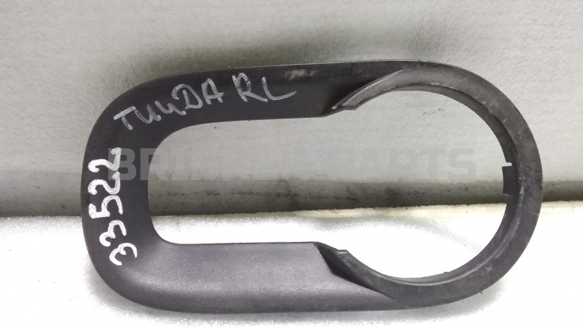 Накладка ручки (облицовка) двери задней левой для Ниссан Тиида 1 поколение C11