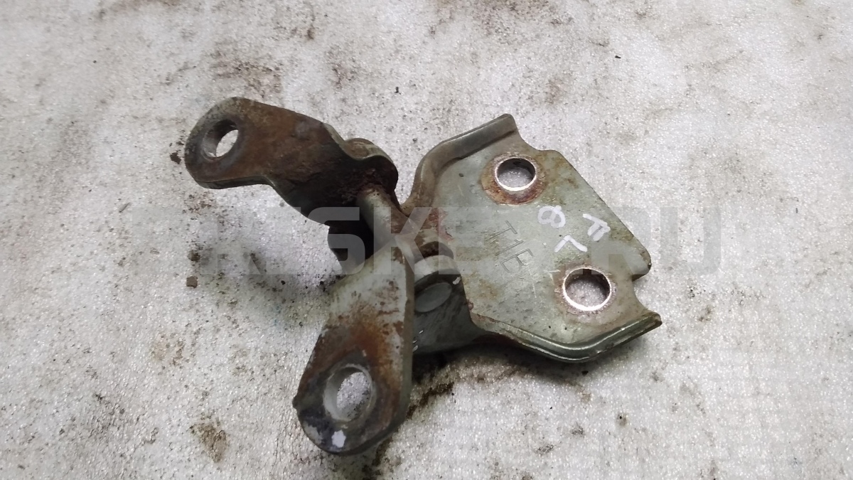 Крышка зеркала внутрення правая (уголок) для Киа Спектра 1 поколение SD