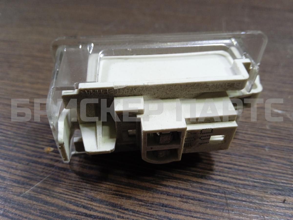 Уплотнитель двери передней правой для Фольксваген Гольф Mk5