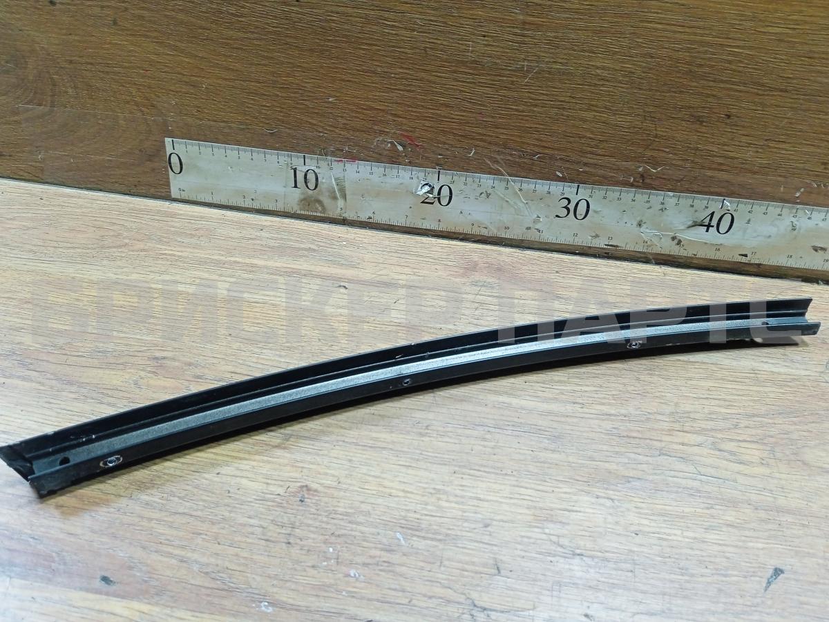 Петля двери задней правой нижняя на Хендай Траджет Тражет