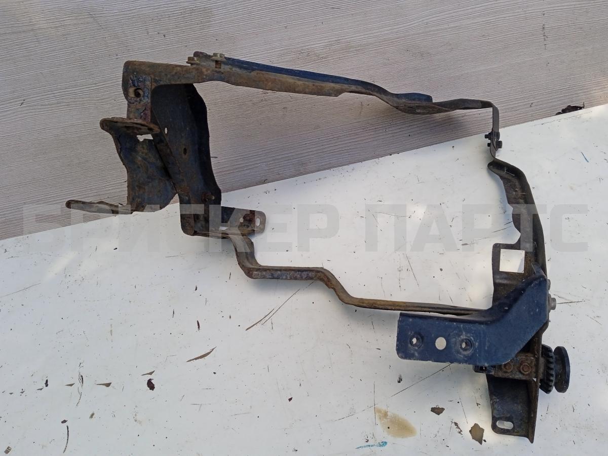 Обшивка двери задней правой на Хендай Траджет Тражет