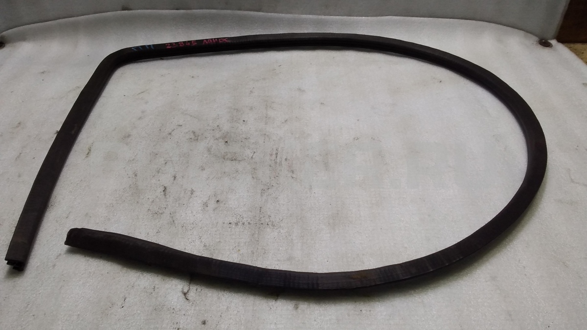 Уплотнитель дверного проёма передний правый для Шевроле Ланос