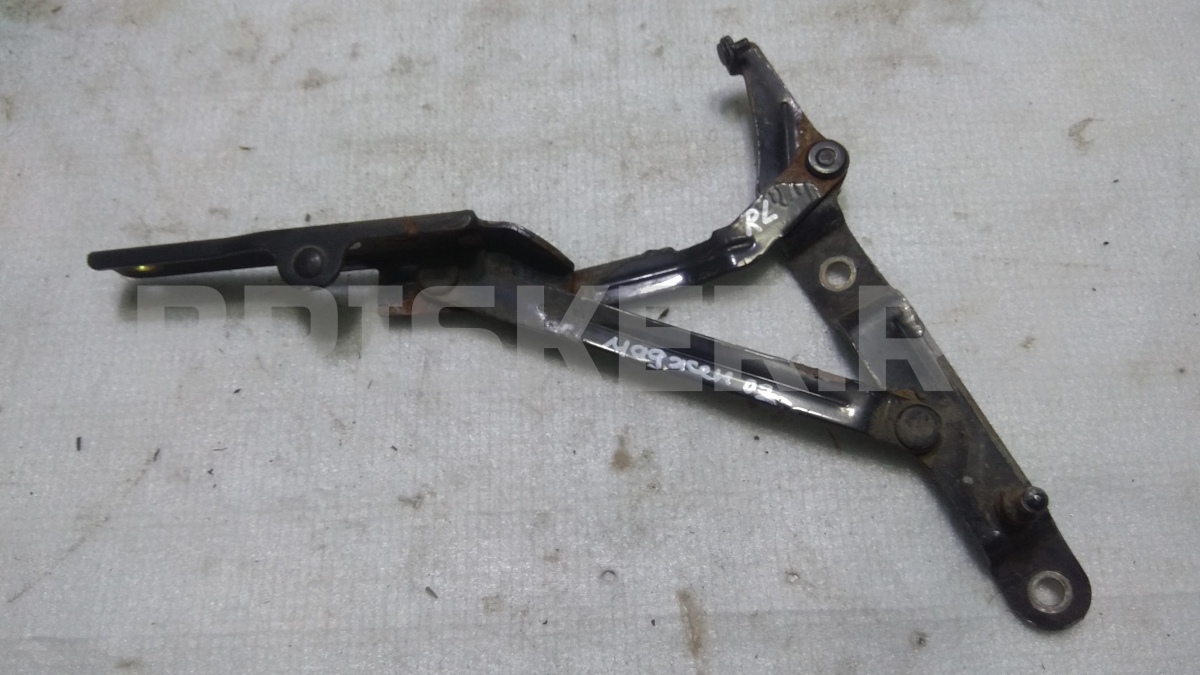 Петля багажника левая для Киа Маджентис 1 поколение