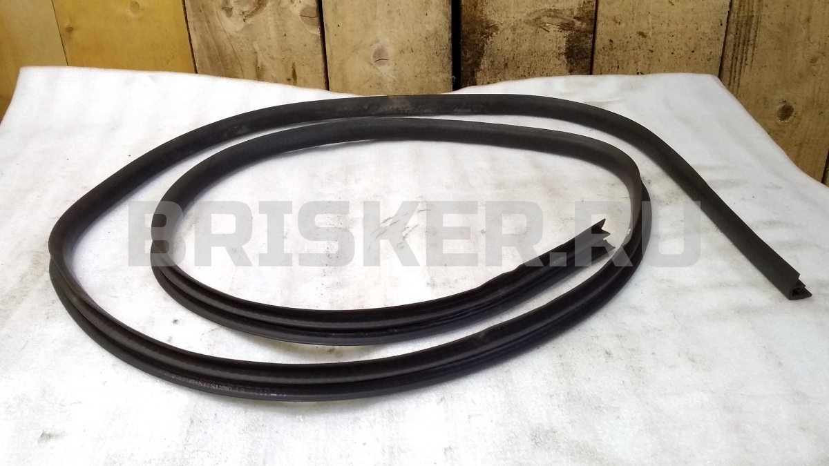 Уплотнитель дверного проёма передний правый для Форд Фиеста MK5