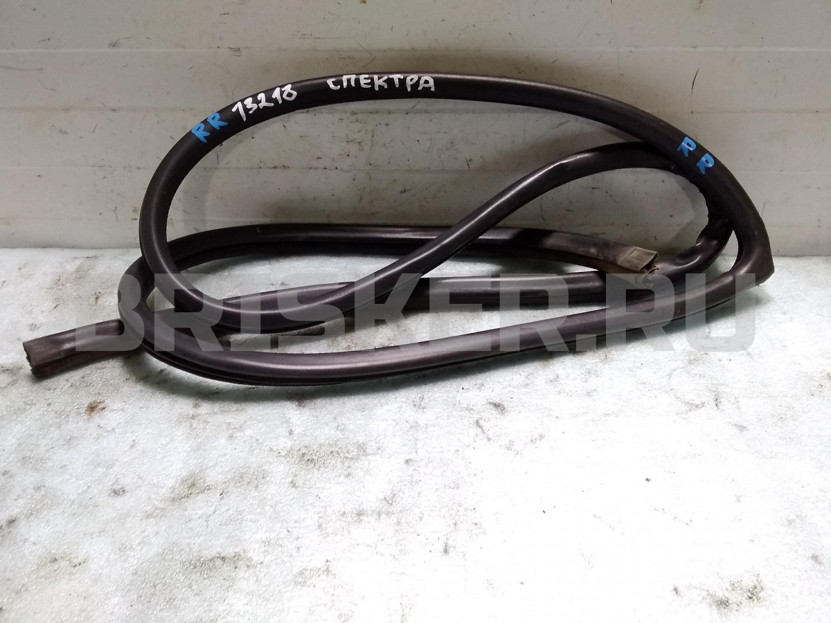 Уплотнитель дверного проёма задний правый для Киа Спектра 1 поколение SD