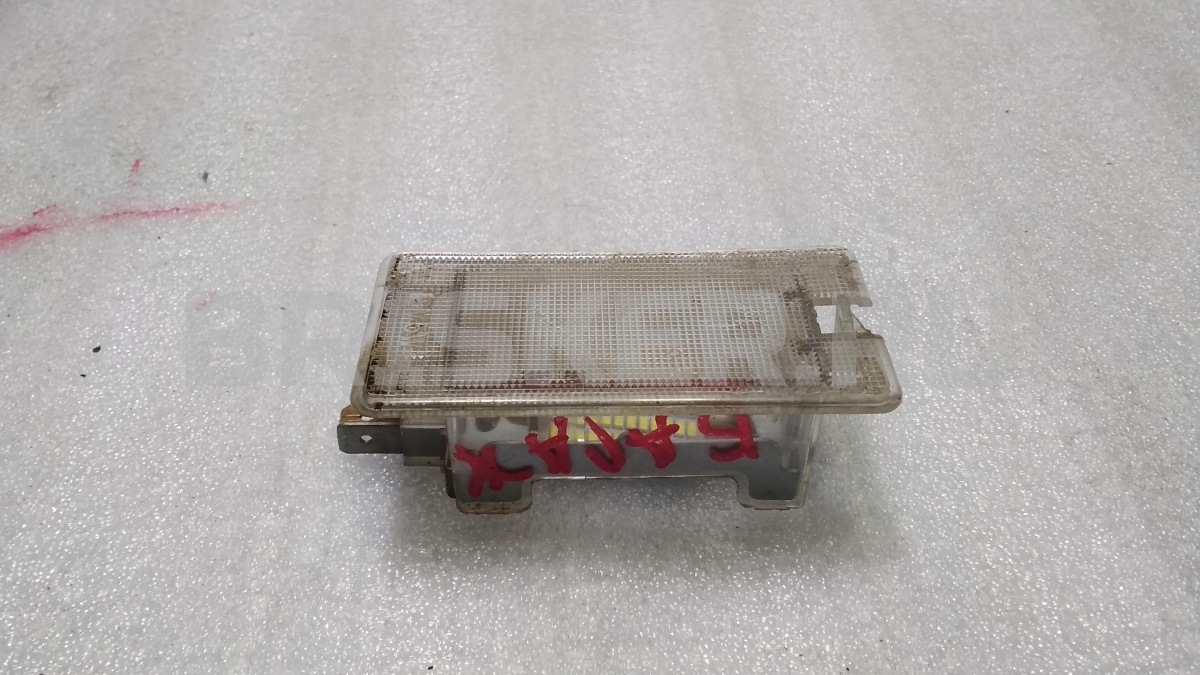 Плафон, фонарь освещения, лампа подсветки багажника для Киа Спектра 1 поколение SD