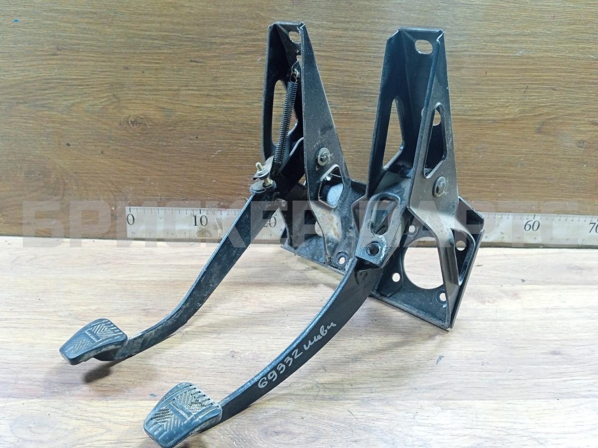 Блок педалей для Шевроле Нива 2123