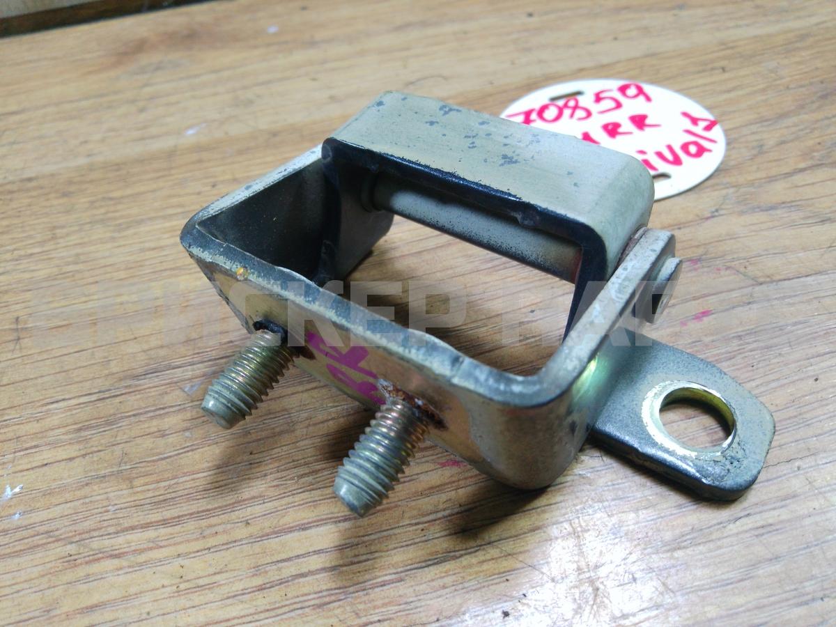 Петля багажника правая для Киа Карнивал 1 (UP/GQ)