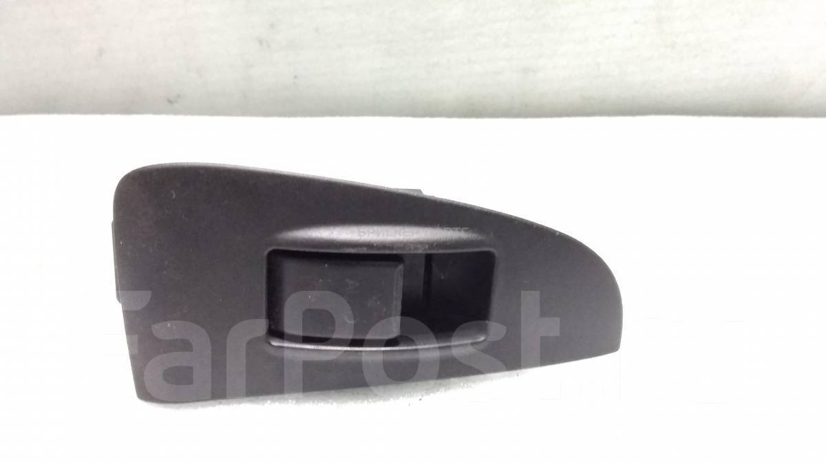 Кнопка стеклоподъемника на Тойота Авенсис 2 (T250) 8481005050