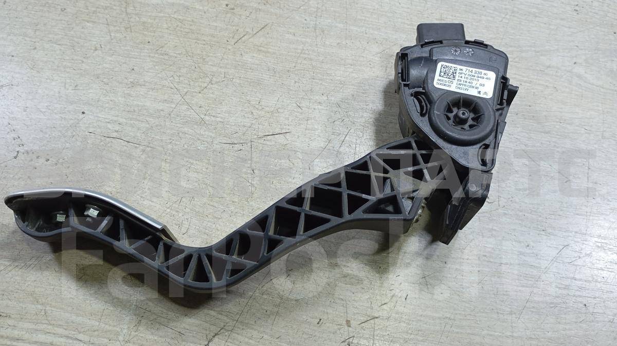 Педаль газа (акселератора) электронная на Пежо 308 9671433880