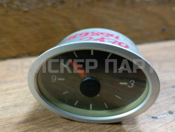 Часы на ВАЗ Лада Приора 2170, 2171, 2172 21700380401000