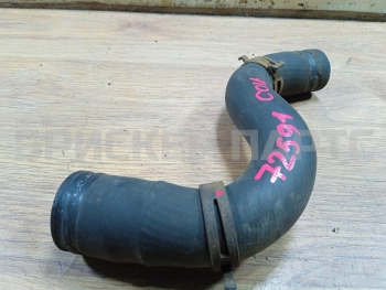 Патрубок радиатора на Митсубиси Кольт MR597672