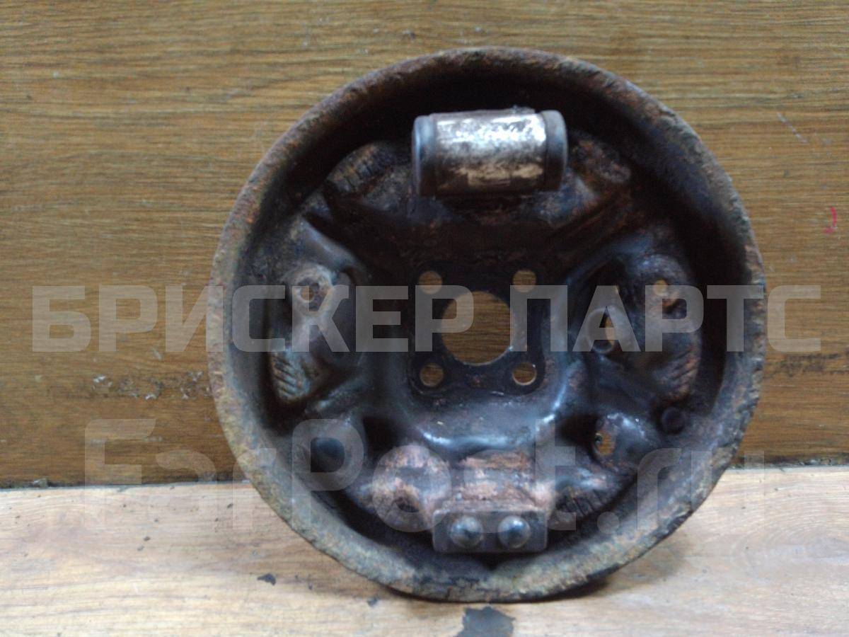 Щит опорный задний правый для Рено Сандеро 1 поколение 440007570R