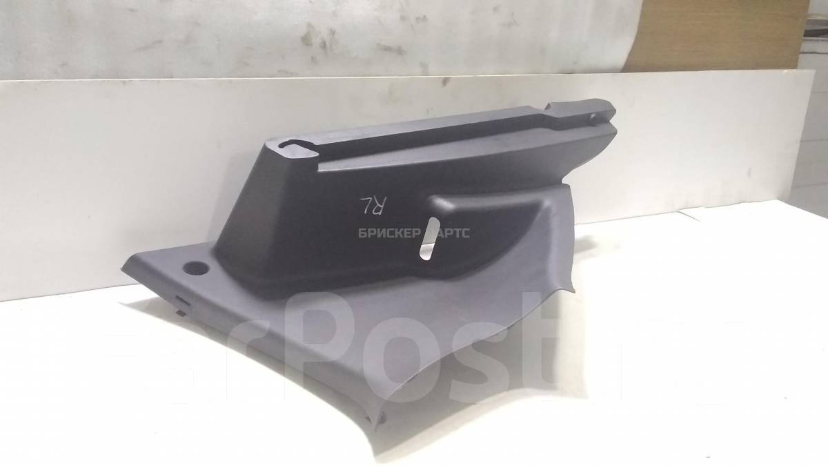Облицовка стойки задней левой на Рено Сандеро 1 поколение