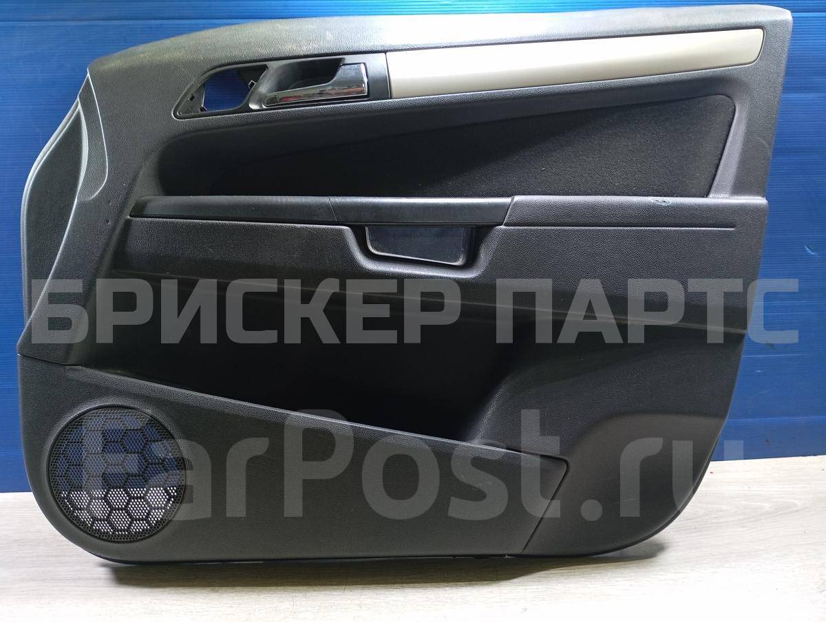 Обшивка двери передней правой на Опель Зафира B 13223185