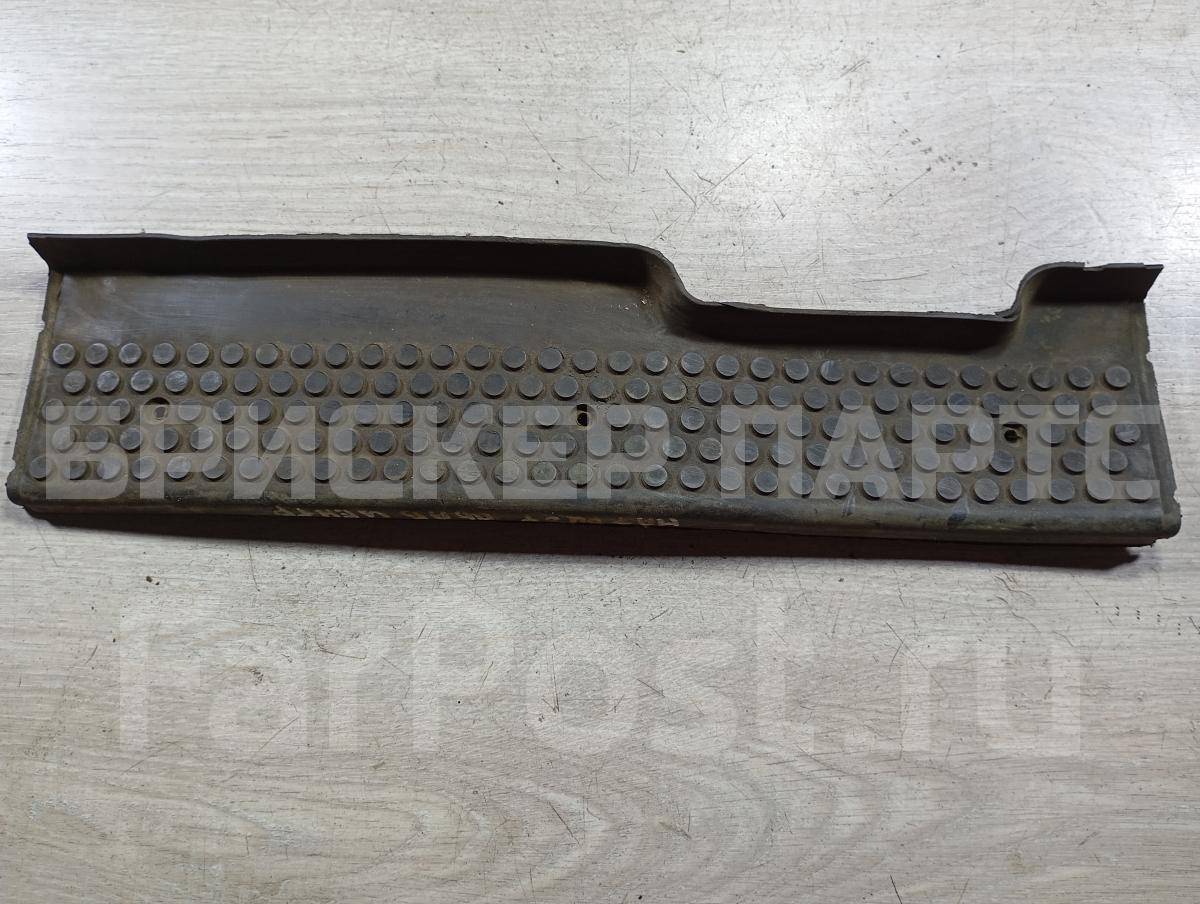 Накладка на порог, подножку наружная правая для УАЗ Симбир 3162 3160-8405580