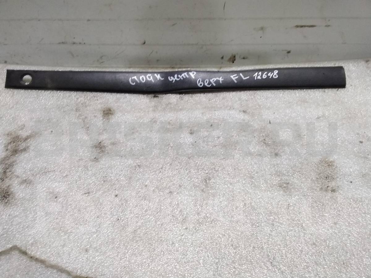 Облицовка стойки центральной левой на ВАЗ 2104 1 поколение