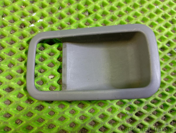 Накладка ручки (облицовка) двери задней правой для Ниссан Марч 2 поколение K11 806820C001