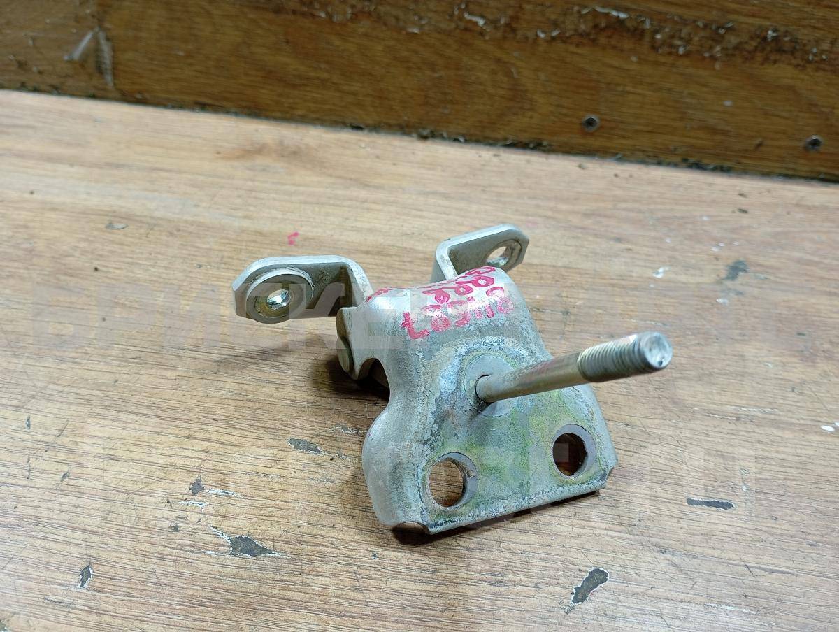 Петля двери задней правой верхняя для Сузуки Витара 1 поколение ET, TA