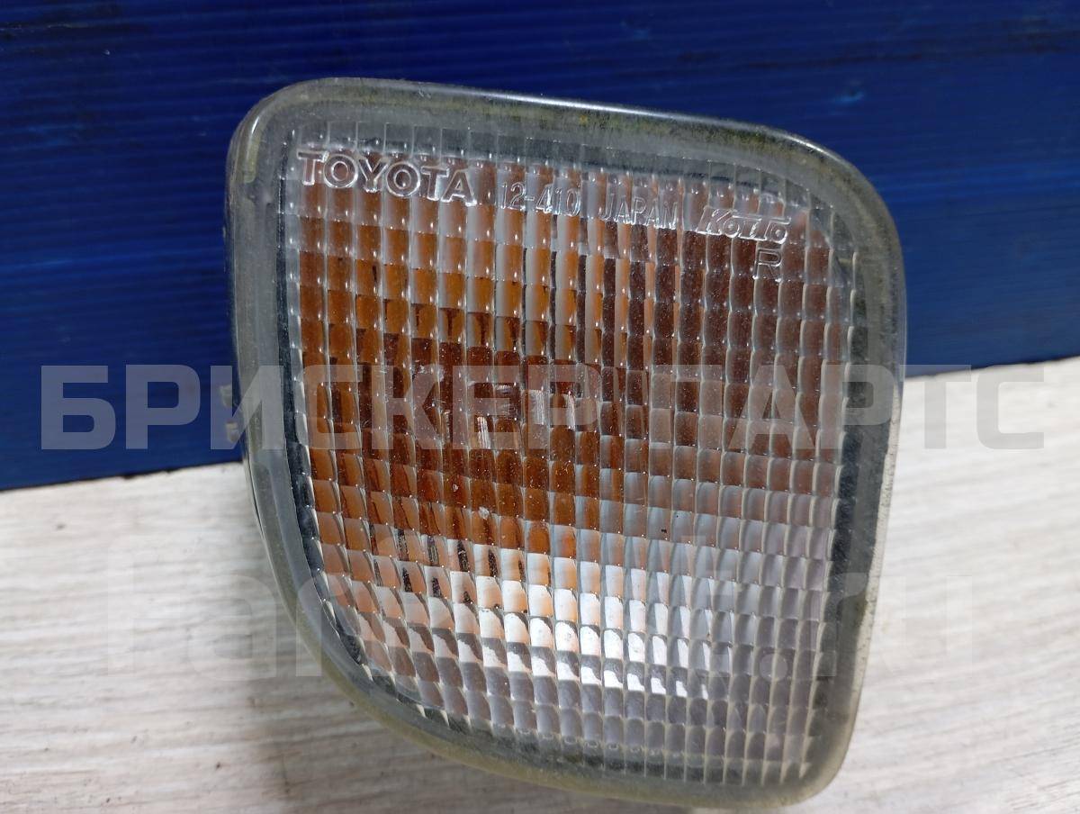 Противотуманная фара правая на Тойота Спринтер Марино 1 поколение (E100) 8151012700