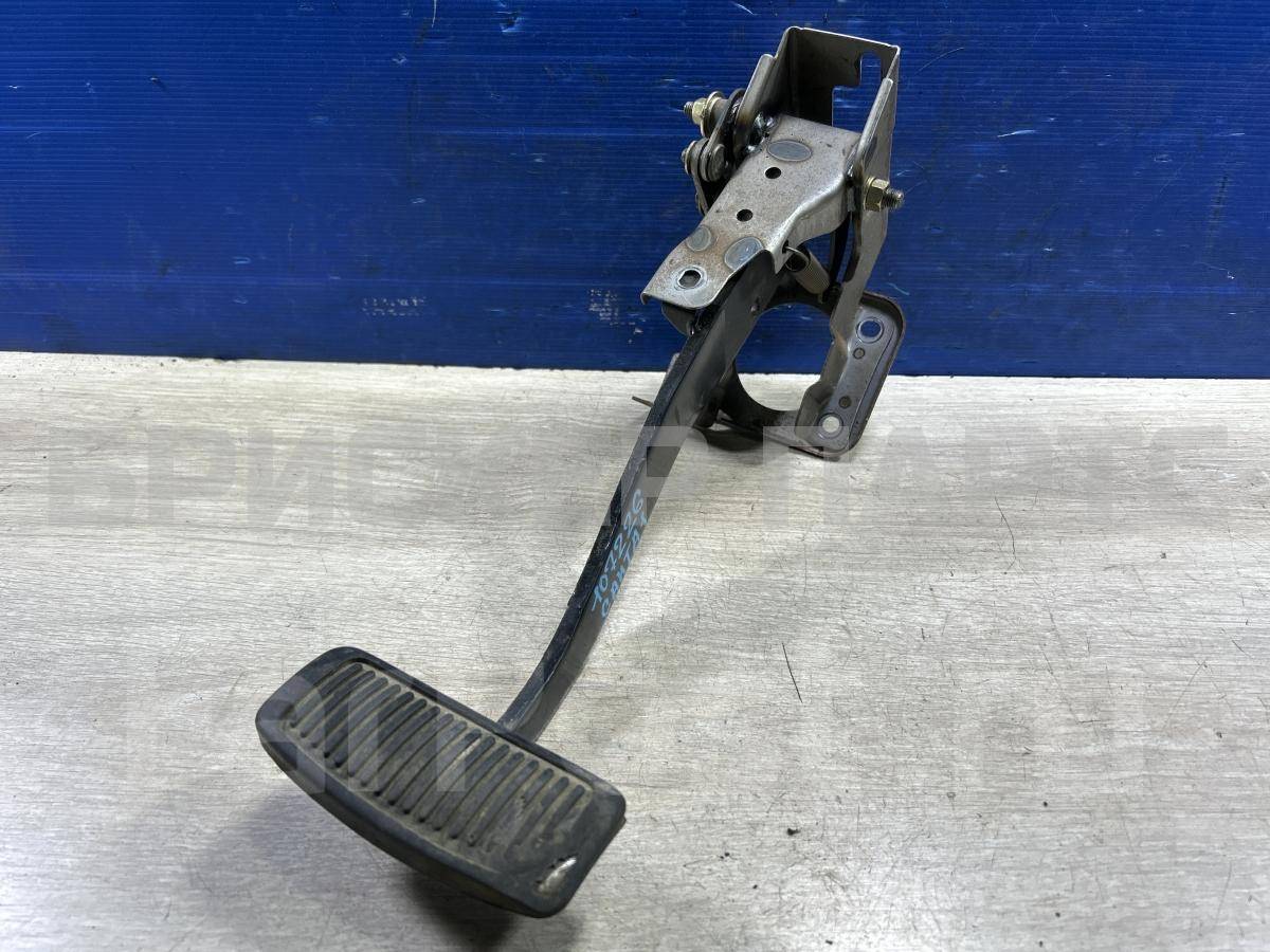 Педаль тормоза на Хендай Санта Фе 1 поколение (SM) 3281026770