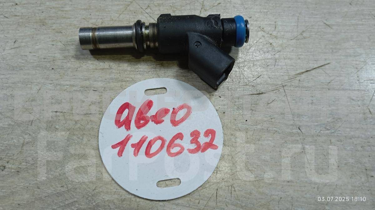 Форсунка топливная, бензиновая (инжекторного двигателя) для Шевроле Авео 1 поколениеT200 55559377