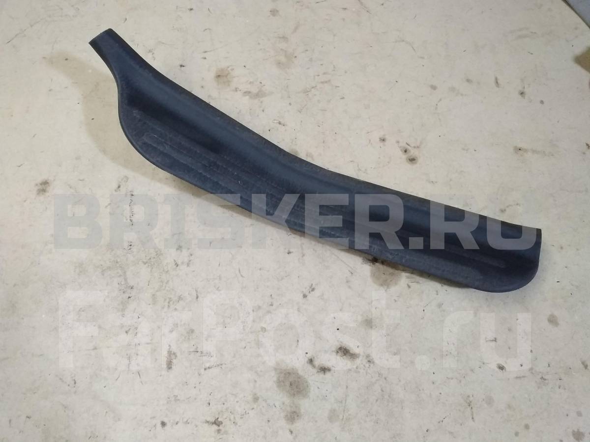 Облицовка порога внутренняя задняя правая на Митсубиси Каризма I поколение рестайлинг