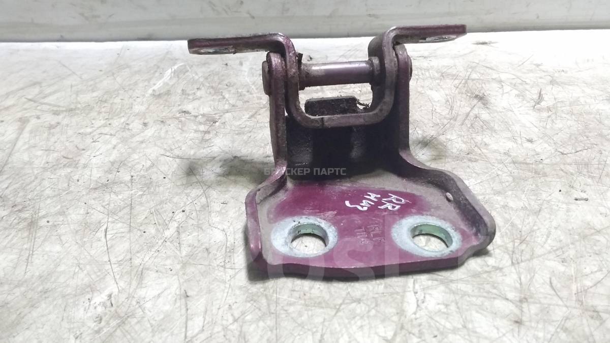 Петля двери задней правой нижняя на Дэу Матиз M100, M150