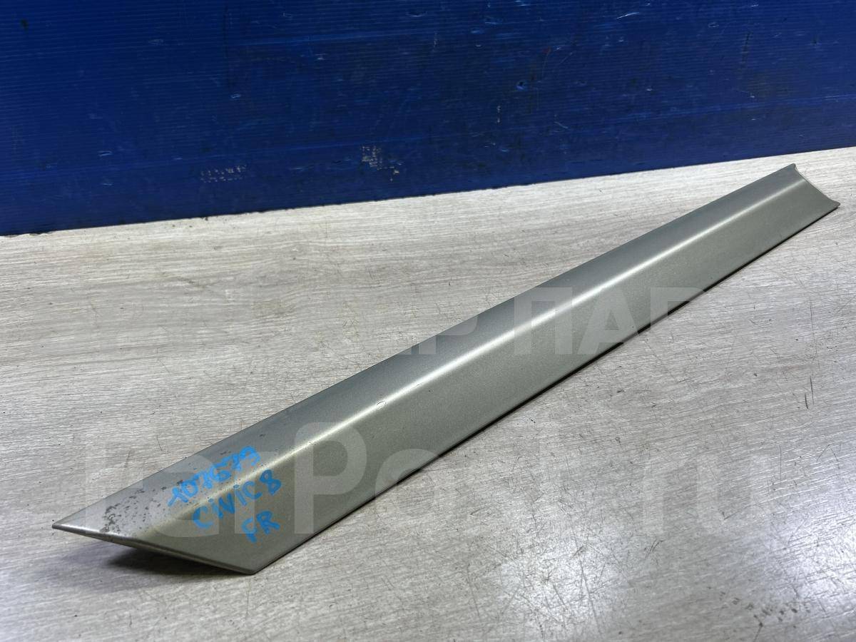 Молдинг задней правой двери на Хонда Сивик VIII 4D 75303SNA
