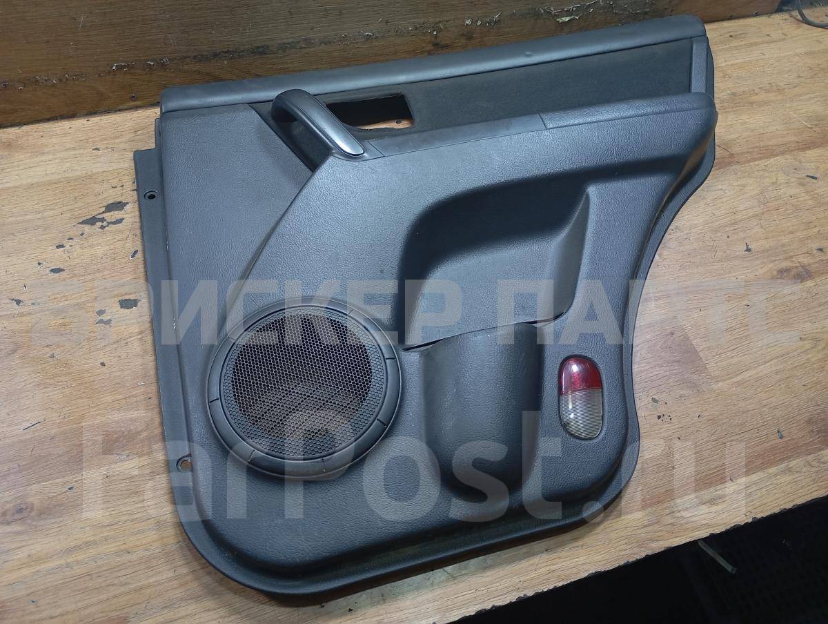 Обшивка двери задней правой на Киа Соренто I серия рестайлинг BL 833603E000