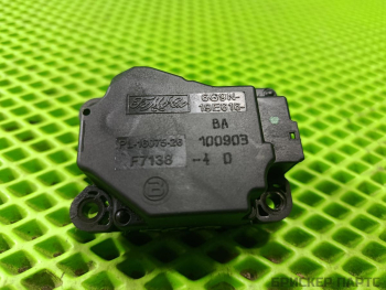 Моторчик (сервопривод печки) заслонки отопителя для Вольво S60 2 поколение (Y20) 31348271